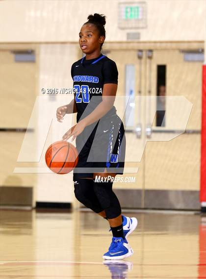 Thumbnail 3 in El Camino Real vs. Windward (Battle of the Beach) photogallery.