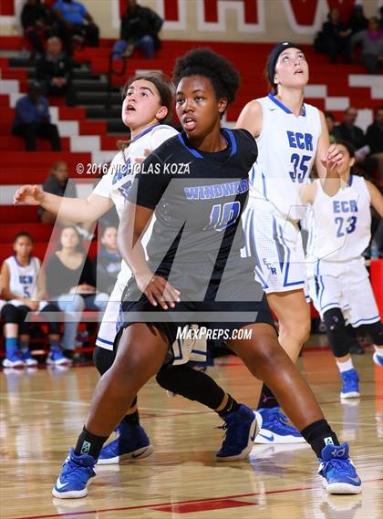 Thumbnail 3 in El Camino Real vs. Windward (Battle of the Beach) photogallery.