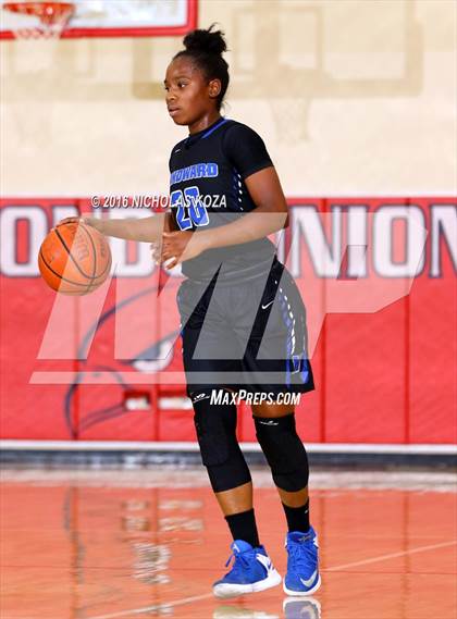 Thumbnail 3 in El Camino Real vs. Windward (Battle of the Beach) photogallery.