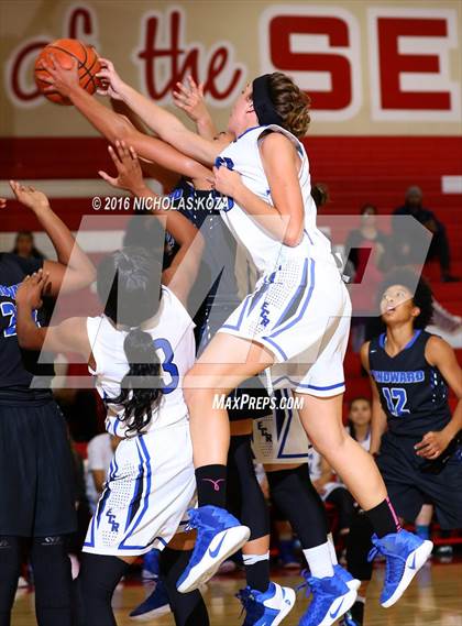 Thumbnail 2 in El Camino Real vs. Windward (Battle of the Beach) photogallery.