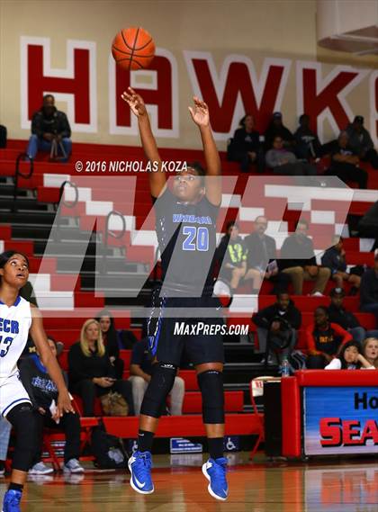 Thumbnail 3 in El Camino Real vs. Windward (Battle of the Beach) photogallery.