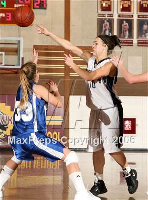 Thumbnail 3 in Northwood vs. Dana Hills (Ocean View Christmas Classic) photogallery.