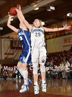 Thumbnail 2 in Northwood vs. Dana Hills (Ocean View Christmas Classic) photogallery.