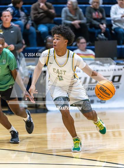Thumbnail 2 in Greenbrier East vs Charleston Catholic (Little General C. Adam Toney Showcase) photogallery.