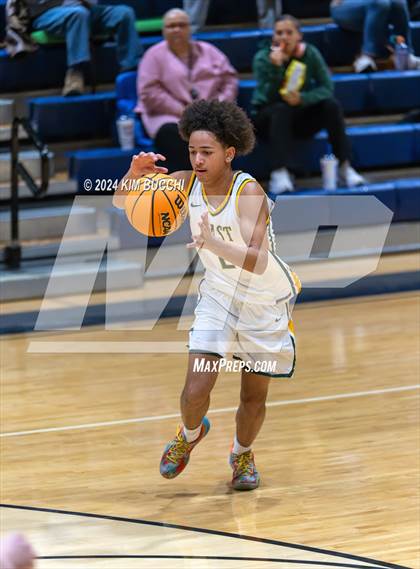 Thumbnail 3 in Greenbrier East vs Charleston Catholic (Little General C. Adam Toney Showcase) photogallery.