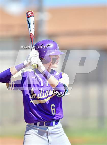 Thumbnail 2 in Alvarado vs Mineral Wells (Mineral Wells Classic) photogallery.