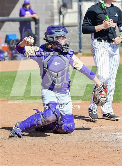 Thumbnail 2 in Alvarado vs Mineral Wells (Mineral Wells Classic) photogallery.