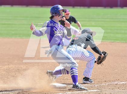 Thumbnail 2 in Alvarado vs Mineral Wells (Mineral Wells Classic) photogallery.