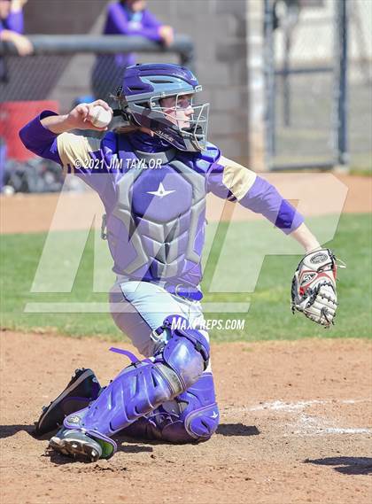 Thumbnail 2 in Alvarado vs Mineral Wells (Mineral Wells Classic) photogallery.