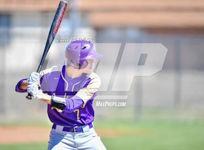 Thumbnail 2 in Alvarado vs Mineral Wells (Mineral Wells Classic) photogallery.