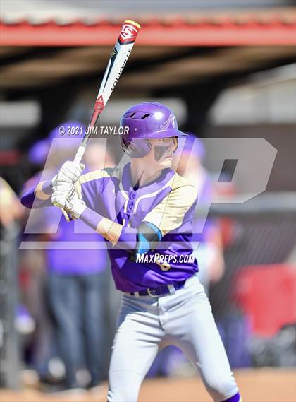 Thumbnail 3 in Alvarado vs Mineral Wells (Mineral Wells Classic) photogallery.