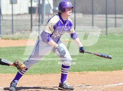 Thumbnail 2 in Alvarado vs Mineral Wells (Mineral Wells Classic) photogallery.