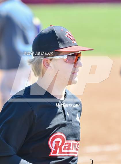 Thumbnail 2 in Alvarado vs Mineral Wells (Mineral Wells Classic) photogallery.