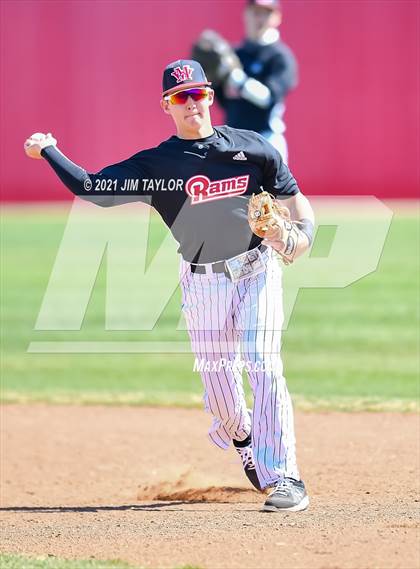 Thumbnail 1 in Alvarado vs Mineral Wells (Mineral Wells Classic) photogallery.