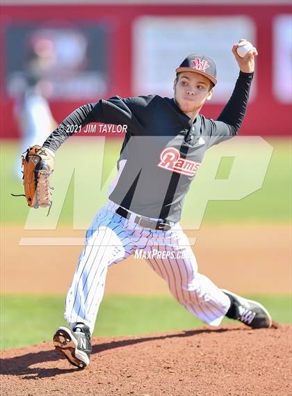 Thumbnail 2 in Alvarado vs Mineral Wells (Mineral Wells Classic) photogallery.