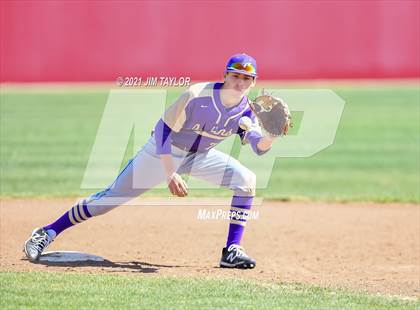 Thumbnail 2 in Alvarado vs Mineral Wells (Mineral Wells Classic) photogallery.