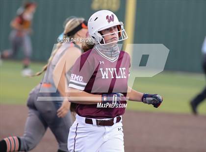 Thumbnail 3 in Wylie vs Rockwall (UIL 6A Regional Quarterfinal) photogallery.