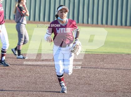 Thumbnail 3 in Wylie vs Rockwall (UIL 6A Regional Quarterfinal) photogallery.