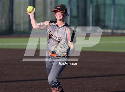 Thumbnail 1 in Wylie vs Rockwall (UIL 6A Regional Quarterfinal) photogallery.