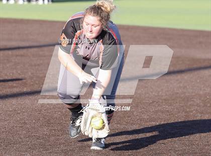 Thumbnail 2 in Wylie vs Rockwall (UIL 6A Regional Quarterfinal) photogallery.