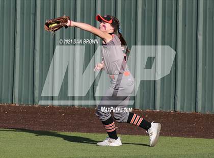 Thumbnail 1 in Wylie vs Rockwall (UIL 6A Regional Quarterfinal) photogallery.