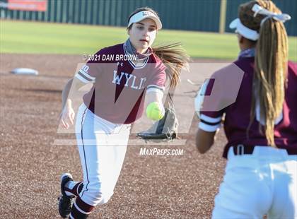 Thumbnail 3 in Wylie vs Rockwall (UIL 6A Regional Quarterfinal) photogallery.
