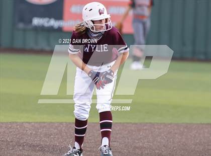 Thumbnail 2 in Wylie vs Rockwall (UIL 6A Regional Quarterfinal) photogallery.