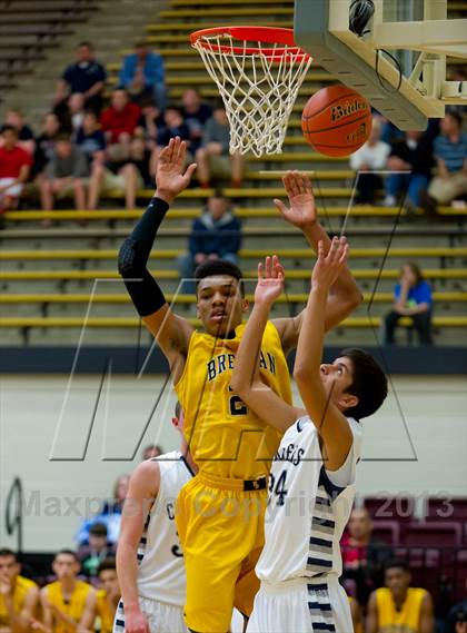 Thumbnail 3 in Boerne-Champion vs. Brennan (Bi-district Region 4) photogallery.