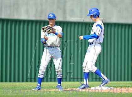 Thumbnail 2 in Brock vs Gunter (UIL 2A Region 2 Area Round) photogallery.