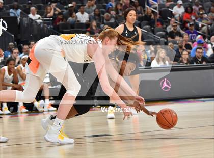 Thumbnail 2 in Jordan Brand Classic photogallery.