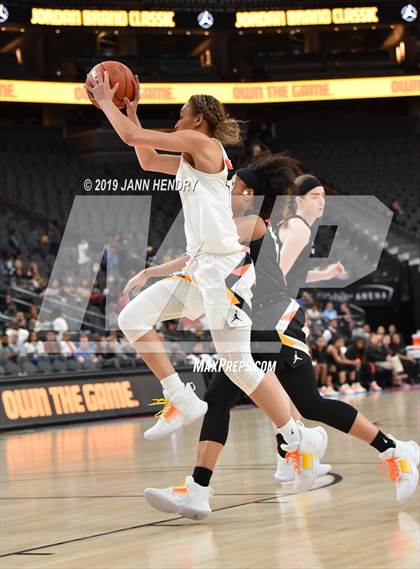 Thumbnail 1 in Jordan Brand Classic photogallery.
