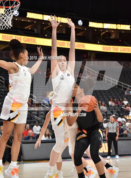 Thumbnail 3 in Jordan Brand Classic photogallery.
