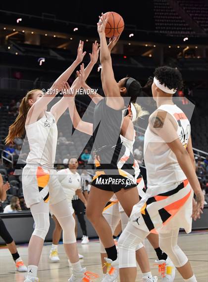 Thumbnail 1 in Jordan Brand Classic photogallery.