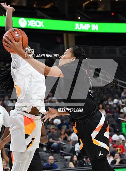 Thumbnail 3 in Jordan Brand Classic photogallery.