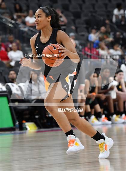 Thumbnail 1 in Jordan Brand Classic photogallery.