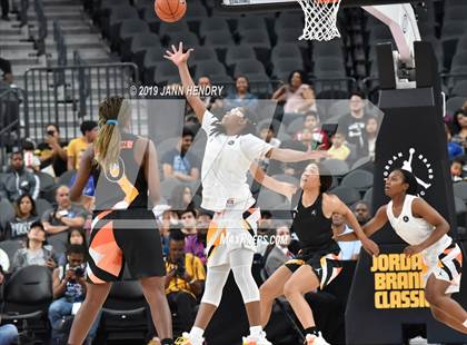 Thumbnail 1 in Jordan Brand Classic photogallery.