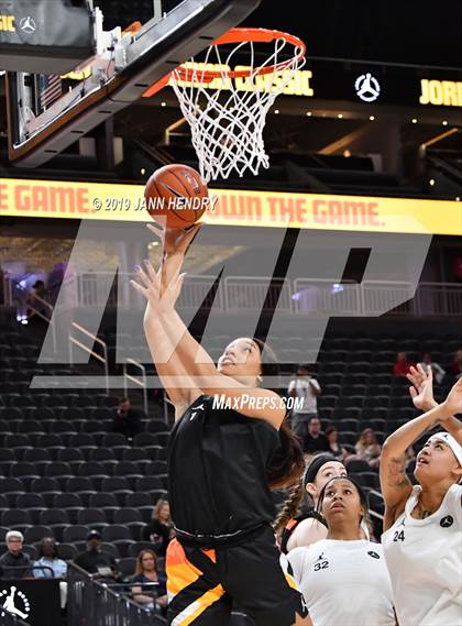 Thumbnail 3 in Jordan Brand Classic photogallery.