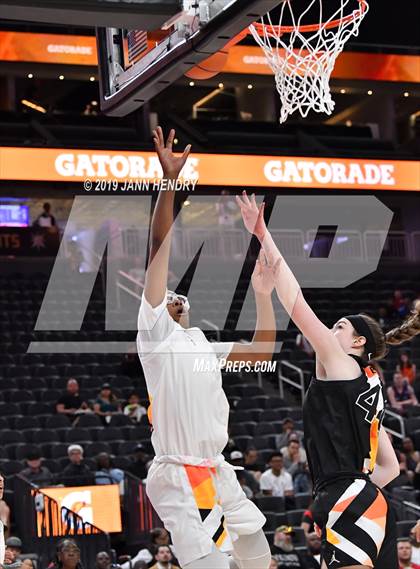 Thumbnail 3 in Jordan Brand Classic photogallery.