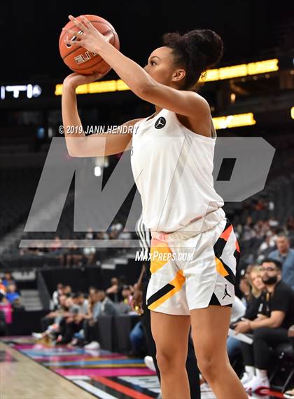 Thumbnail 2 in Jordan Brand Classic photogallery.