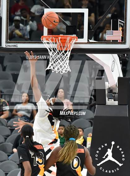 Thumbnail 1 in Jordan Brand Classic photogallery.