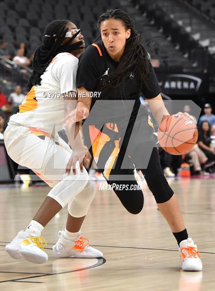 Thumbnail 1 in Jordan Brand Classic photogallery.
