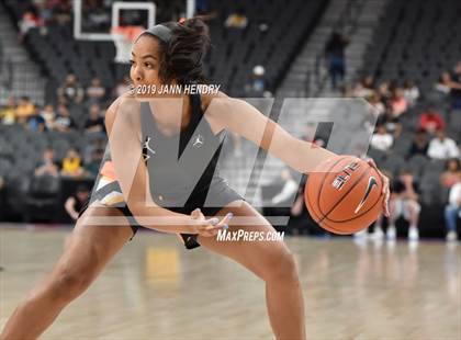 Thumbnail 1 in Jordan Brand Classic photogallery.