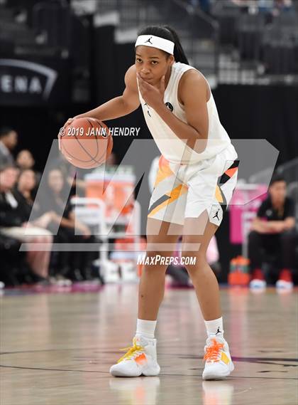 Thumbnail 2 in Jordan Brand Classic photogallery.