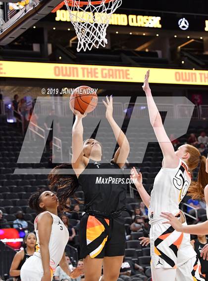 Thumbnail 1 in Jordan Brand Classic photogallery.