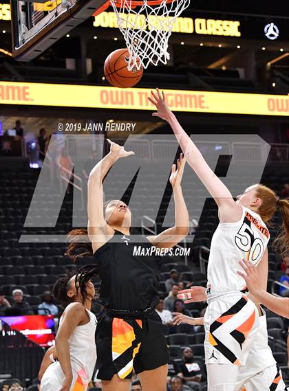Thumbnail 2 in Jordan Brand Classic photogallery.