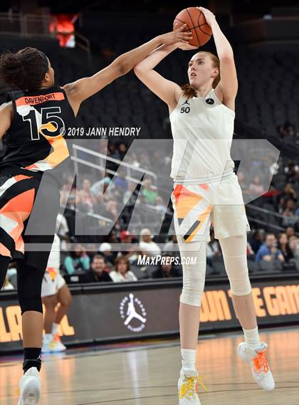 Thumbnail 2 in Jordan Brand Classic photogallery.