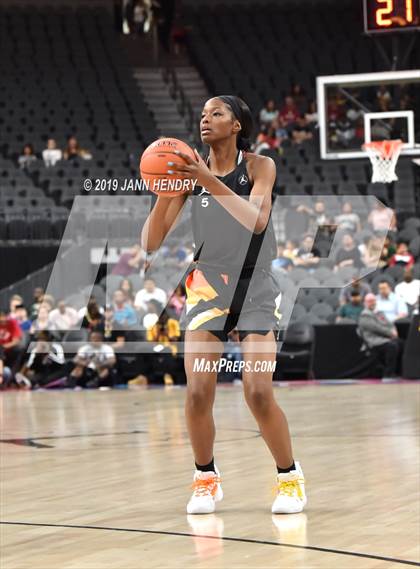 Thumbnail 3 in Jordan Brand Classic photogallery.