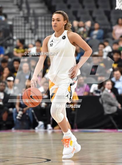 Thumbnail 1 in Jordan Brand Classic photogallery.