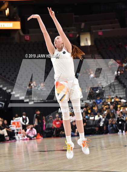 Thumbnail 2 in Jordan Brand Classic photogallery.
