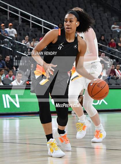 Thumbnail 3 in Jordan Brand Classic photogallery.